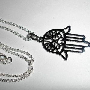 Hamsa Hand Stainless Steel Necklace 19in